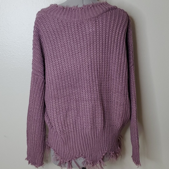 SOLD Main Strip frayed trim sweater v neck M - Picture 5 of 8